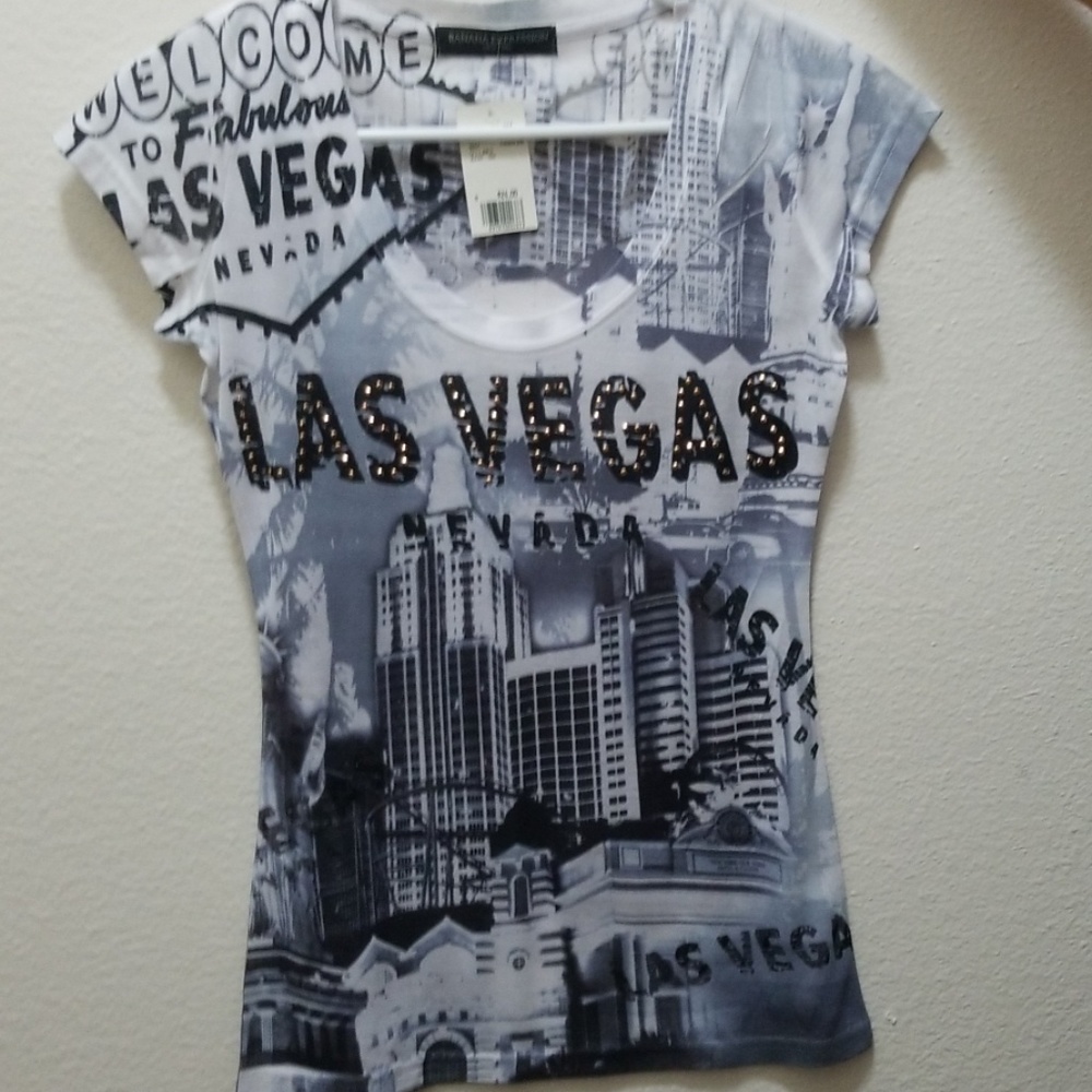 Graphic tee